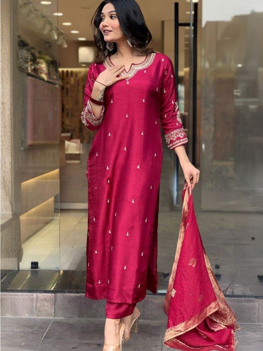 floral embroidered straight kurta with trousers & dupatta floral embroidered straight kurta with trousers & dupatta